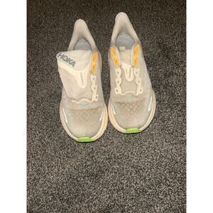 Hoka Clifton 9 women wise 7.5b